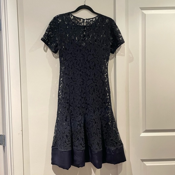 Michael Kors Lace Dress, Navy - Size 2 - Picture 5 of 6